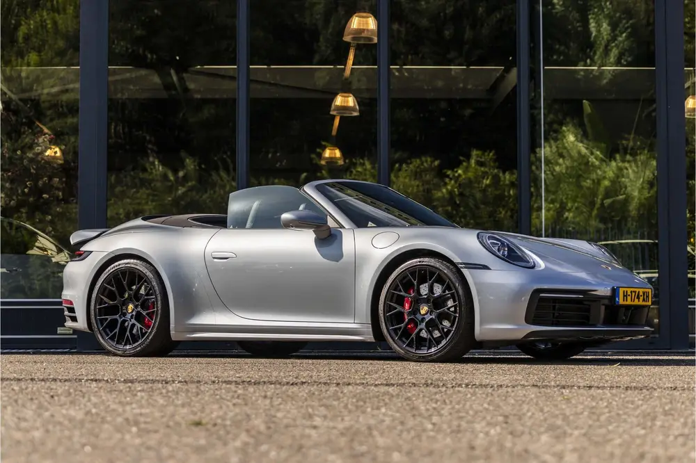 Porsche 911 3.0 Carrera 4 S Sport Chrono NL geleverd uit 2020