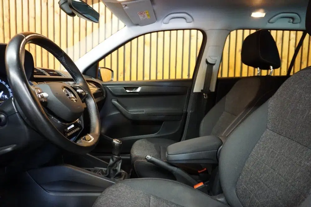 Skoda Fabia 1.0 TSI BUSINESS EDTION uit 2021, foto 7