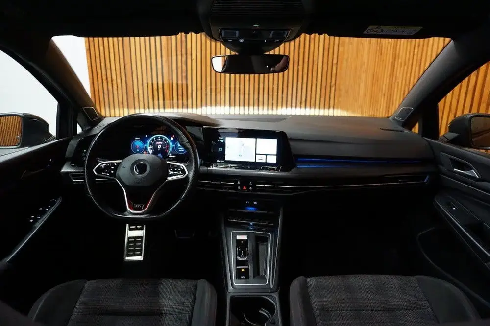 Volkswagen GOLF 2.0 TSI GTI / Panoramadak / Head-up Display uit 2021, foto 19
