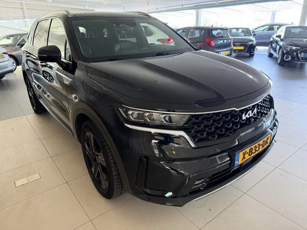 Kia Sorento 1.6 T-GDI Plug-in Hybrid 4WD ExecutiveLine uit 2023, foto 2