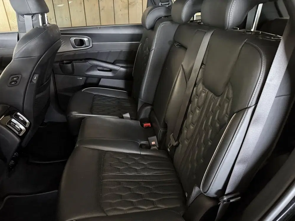 Kia Sorento 1.6 T-GDI Plug-in Hybrid 4WD ExecutiveLine uit 2023, foto 7