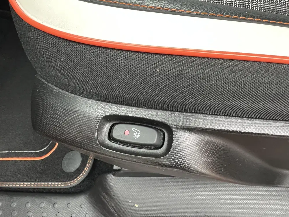 Renault Twingo R80 Série Limitée Vibes uit 2021, foto 18