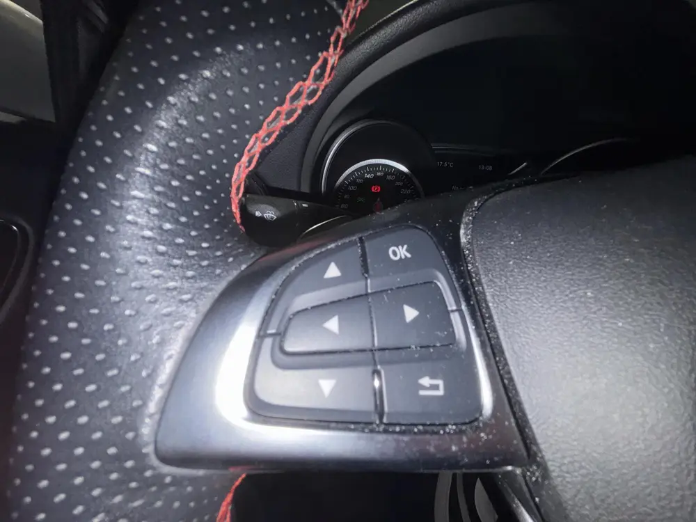 Mercedes-Benz GLA 180 AMG Line Navigatie uit 2019, foto 17