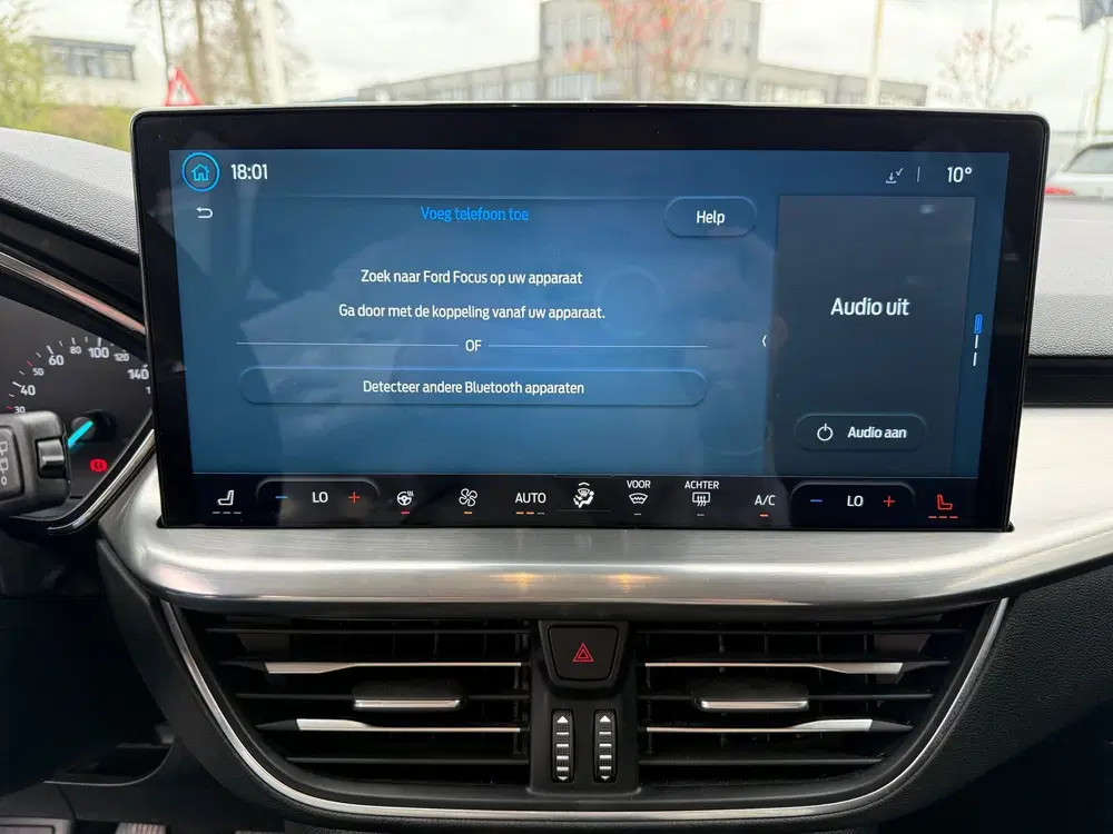 Ford Focus 1.0 EcoBoost HYBRID Titanium uit 2024, foto 17