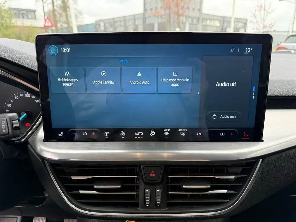 Ford Focus 1.0 EcoBoost HYBRID Titanium uit 2024, foto 18