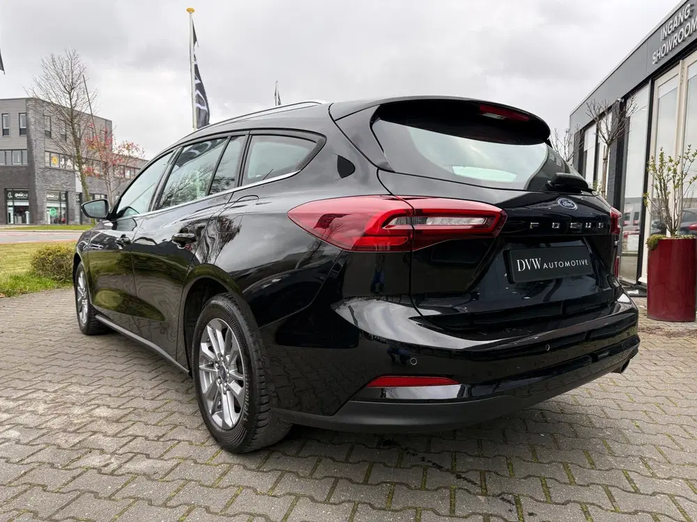 Ford Focus 1.0 EcoBoost HYBRID Titanium uit 2024, foto 2