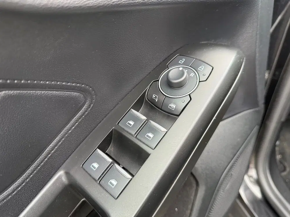 Ford Focus 1.0 EcoBoost HYBRID Titanium uit 2024, foto 8