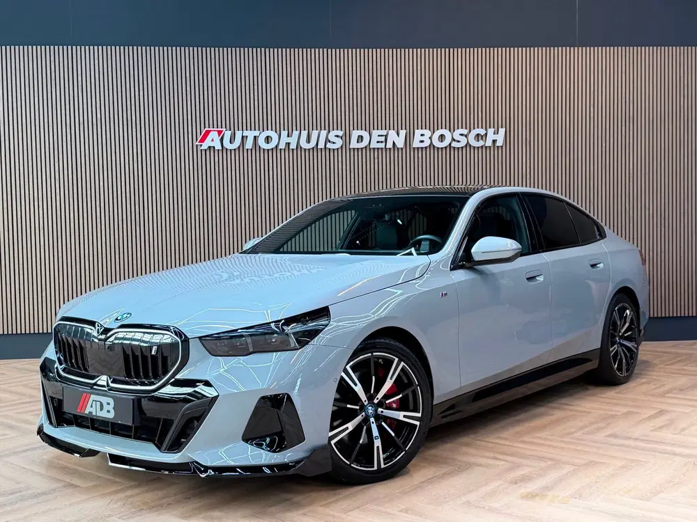 BMW i5 EDrive40 84 kWh M Sport uit 2024
