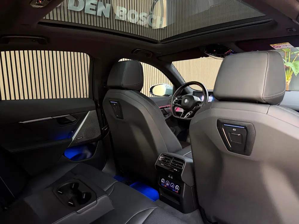 BMW i5 EDrive40 84 kWh M Sport uit 2024, foto 9