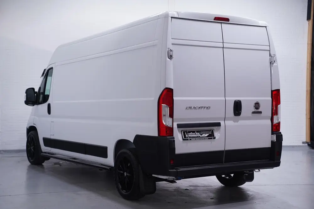 Fiat Ducato 2.2 MultiJet 140 pk L3H2 Black&White Editi uit 2024, foto 3