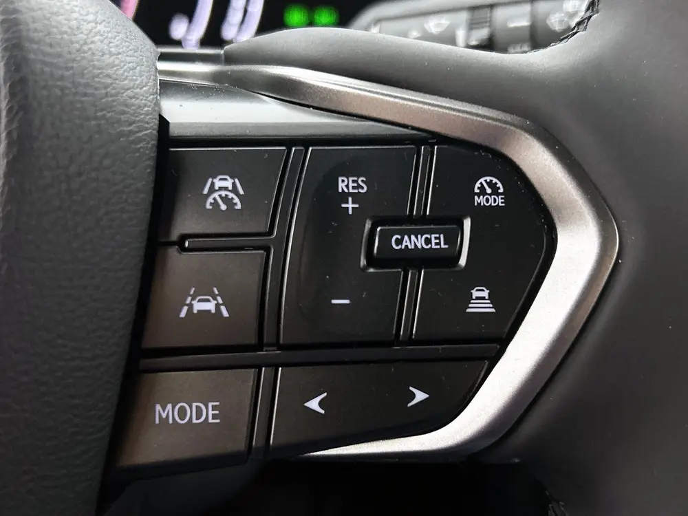 Lexus LBX 2WD uit 2024, foto 15