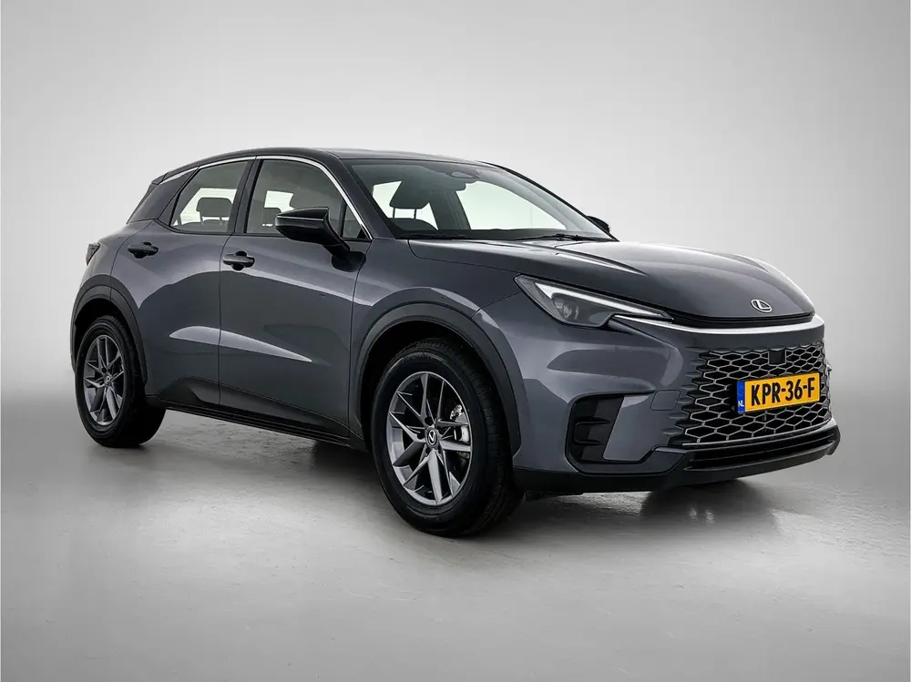 Lexus LBX 2WD uit 2025, foto 13