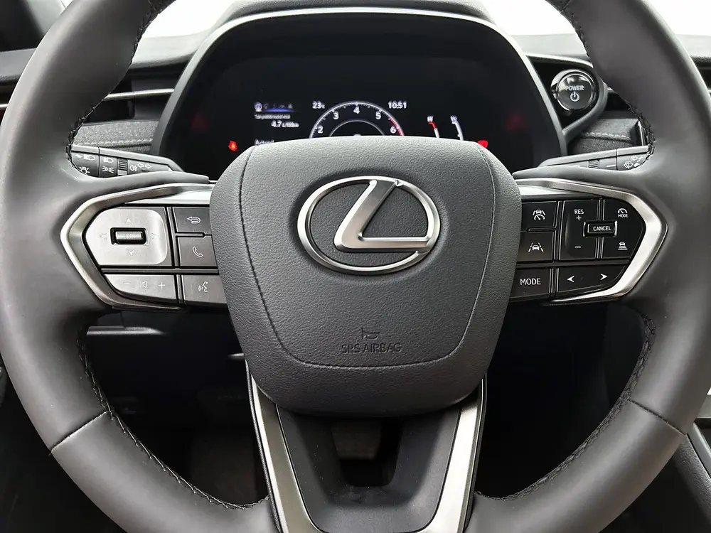 Lexus LBX 2WD uit 2025, foto 18