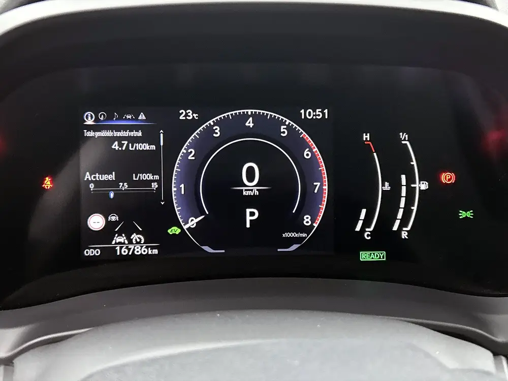 Lexus LBX 2WD uit 2025, foto 5
