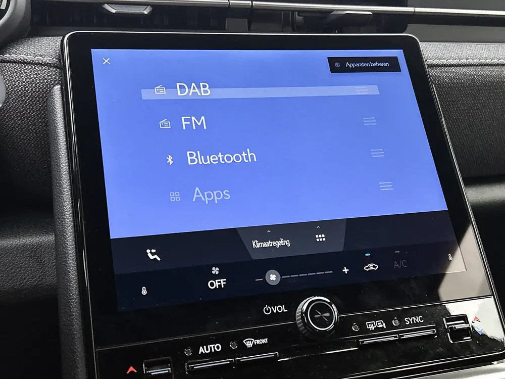 Lexus LBX 2WD uit 2025, foto 7