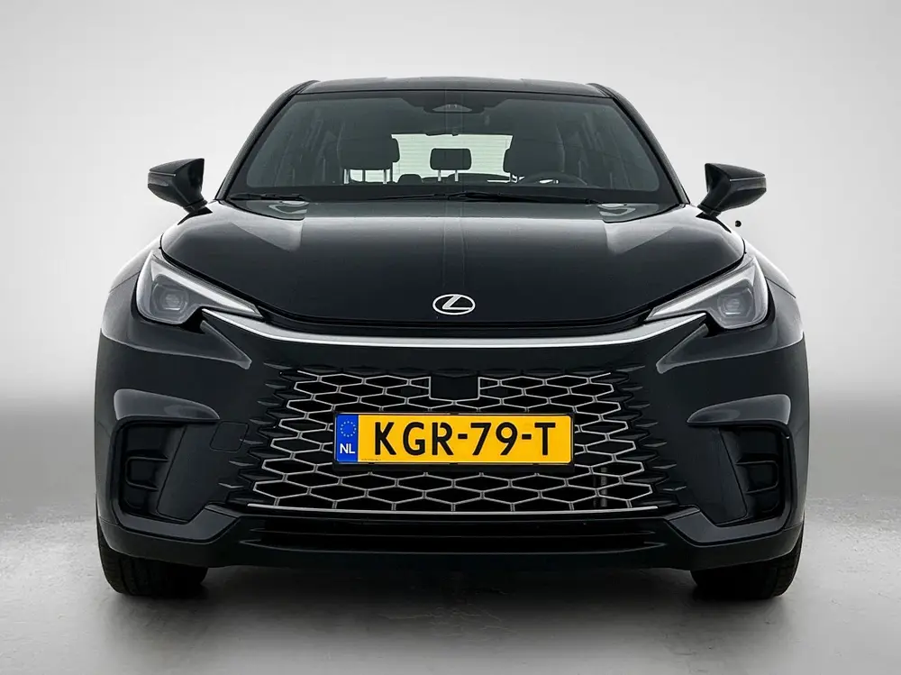Lexus LBX 2WD uit 2024, foto 19