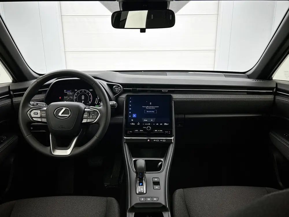 Lexus LBX 2WD uit 2024, foto 4