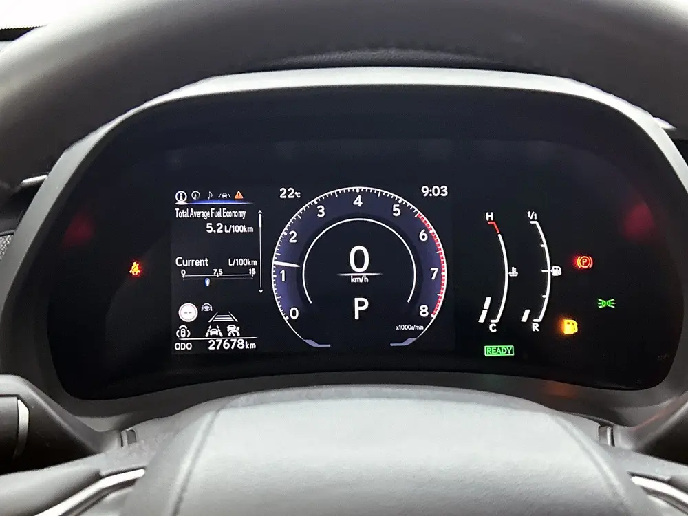 Lexus LBX 2WD uit 2024, foto 5