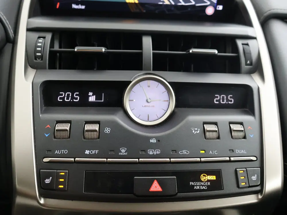 Lexus NX 300h AWD Luxury Edition | Dealer Onderhouden | Trek uit 2020, foto 19