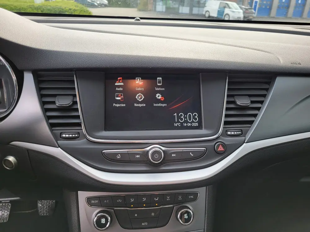 Opel Astra Sports Tourer 1.0 Turbo 120 Jaar Edition uit 2019, foto 14