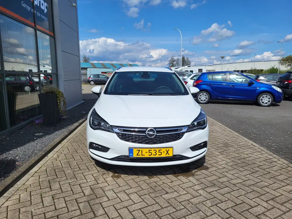 Opel Astra Sports Tourer 1.0 Turbo 120 Jaar Edition uit 2019, foto 3