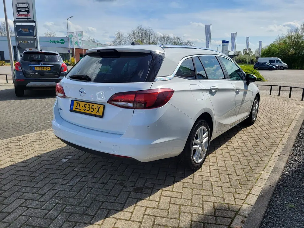 Opel Astra Sports Tourer 1.0 Turbo 120 Jaar Edition uit 2019, foto 5