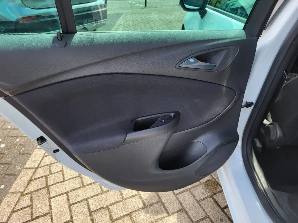 Opel Astra Sports Tourer 1.0 Turbo 120 Jaar Edition uit 2019, foto 8