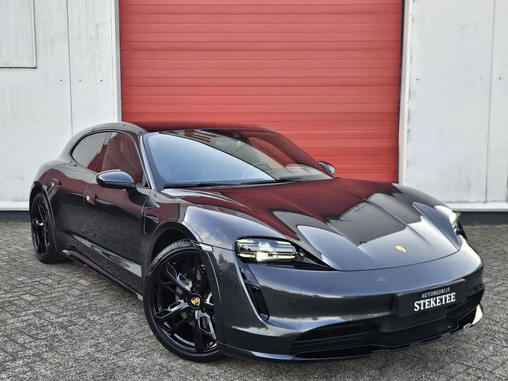 Porsche Taycan 93 uit 2021
