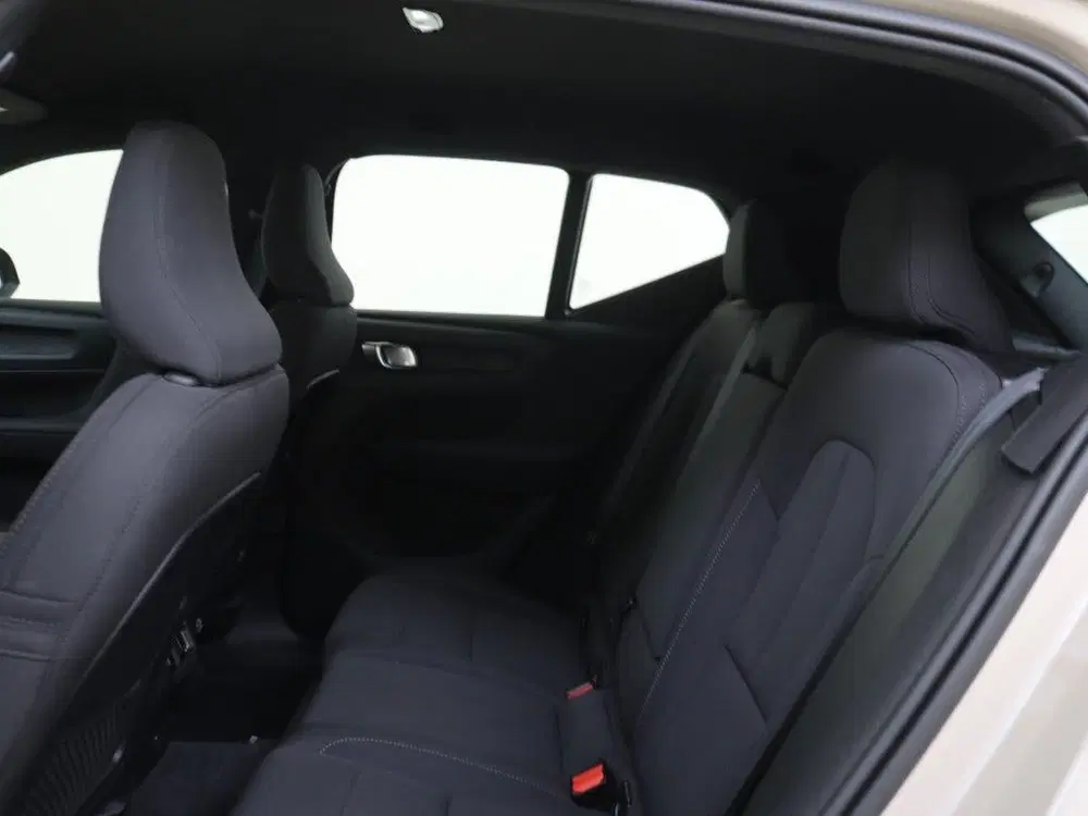 Volvo EX40 Extended Plus 82 kWh uit 2025, foto 10
