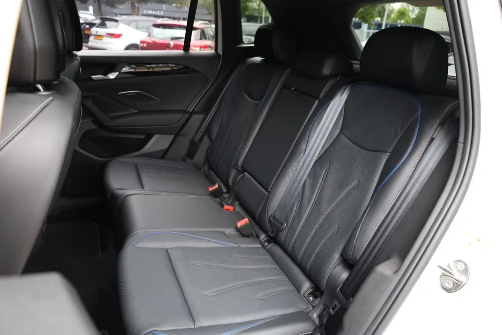 Volkswagen Tiguan 1.5 eHybrid R-Line Edition |Pano |Leder |H uit 2025, foto 19