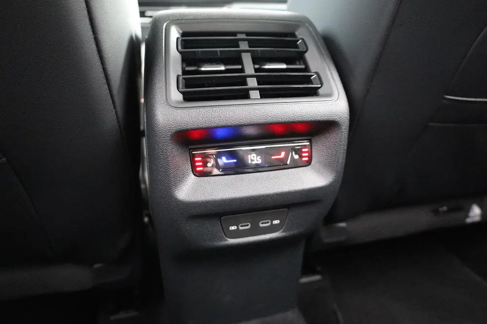 Volkswagen Tiguan 1.5 eHybrid R-Line Edition |Pano |Leder |H uit 2025, foto 20