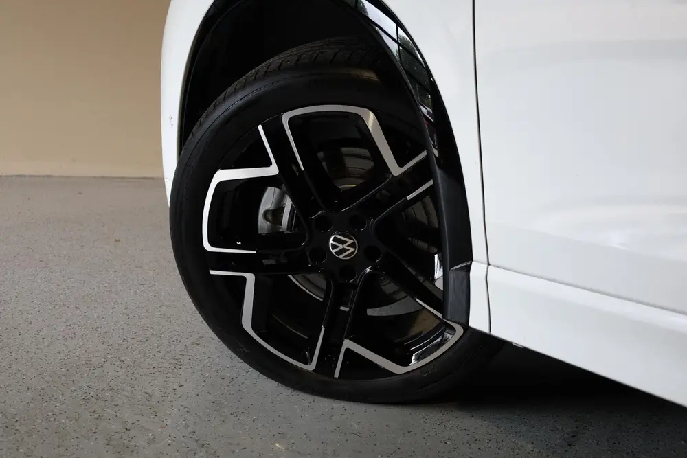 Volkswagen Tiguan 1.5 eHybrid R-Line Edition |Pano |Leder |H uit 2025, foto 3