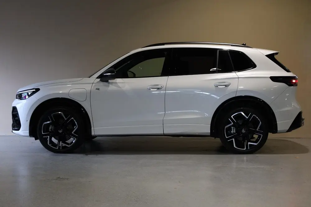 Volkswagen Tiguan 1.5 eHybrid R-Line Edition |Pano |Leder |H uit 2025, foto 9