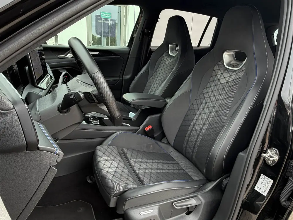 Volkswagen Tiguan 1.5 eHybrid R-Line Edition R-Zetels IQ-lig uit 2025, foto 16
