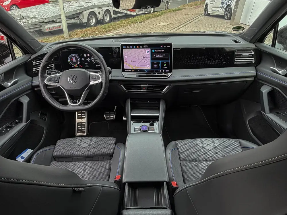 Volkswagen Tiguan 1.5 eHybrid R-Line Edition R-Zetels IQ-lig uit 2025, foto 18