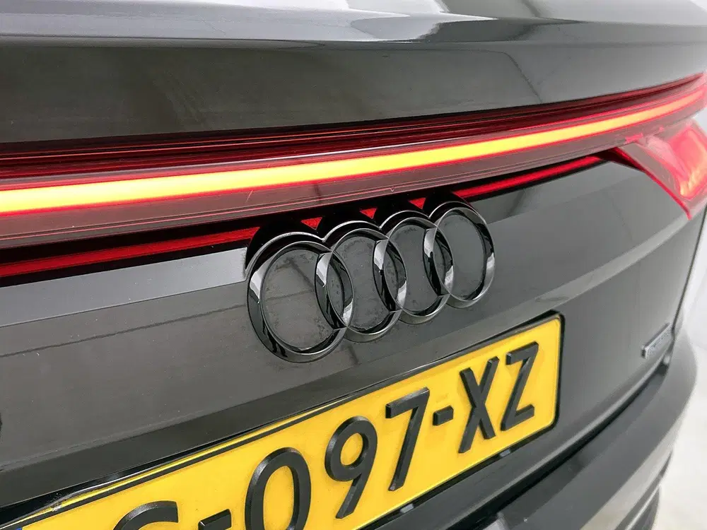 Audi Q8 60 TFSI e quattro Pro Line S Competition 4 uit 2021, foto 8