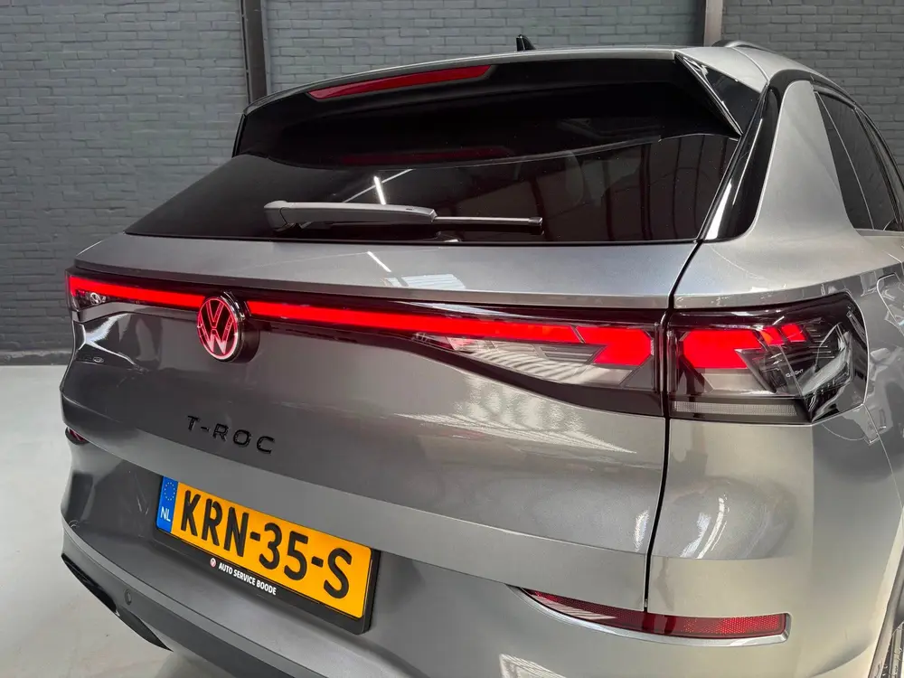 Volkswagen T-Roc 1.5 eTsi (150 pk) R-Line automaat - panoram uit 2026, foto 13