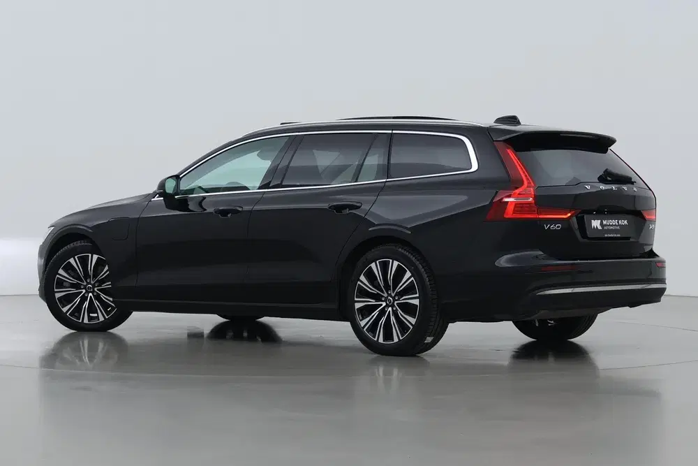 Volvo V60 T6 Plus Bright uit 2025, foto 2
