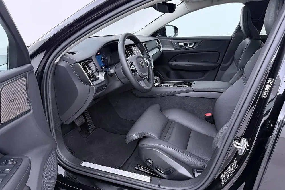 Volvo V60 T6 Plus Bright uit 2025, foto 3