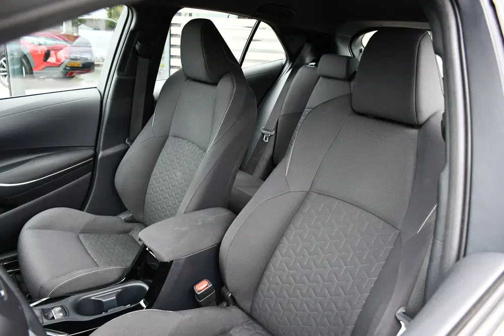 Toyota Corolla 1.8 Hybrid Active Automaat 122pk uit 2022, foto 2