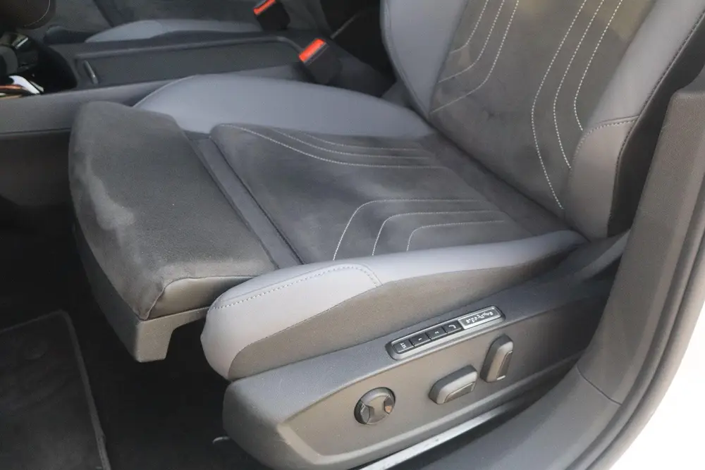 Volkswagen ID.4 286pk Pro Limited Edition 77 kWh | Trekhaak uit 2026, foto 18