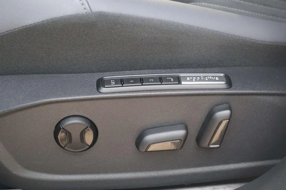 Volkswagen ID.4 286pk Pro Limited Edition 77 kWh | Trekhaak uit 2026, foto 19