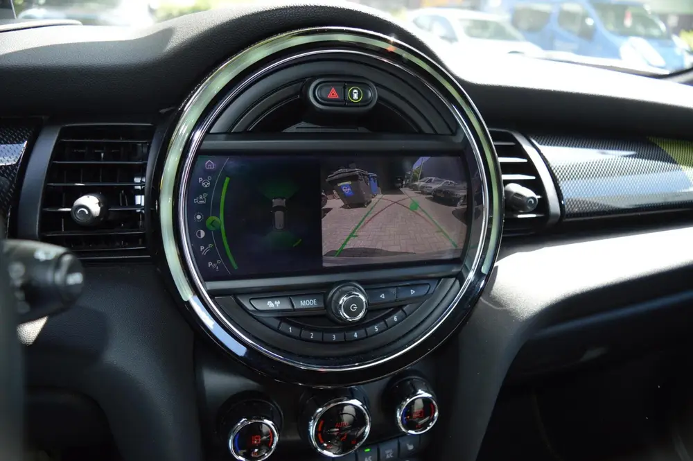 Mini Electric Charged 33 kWh (F56)Leder uit 2019, foto 18