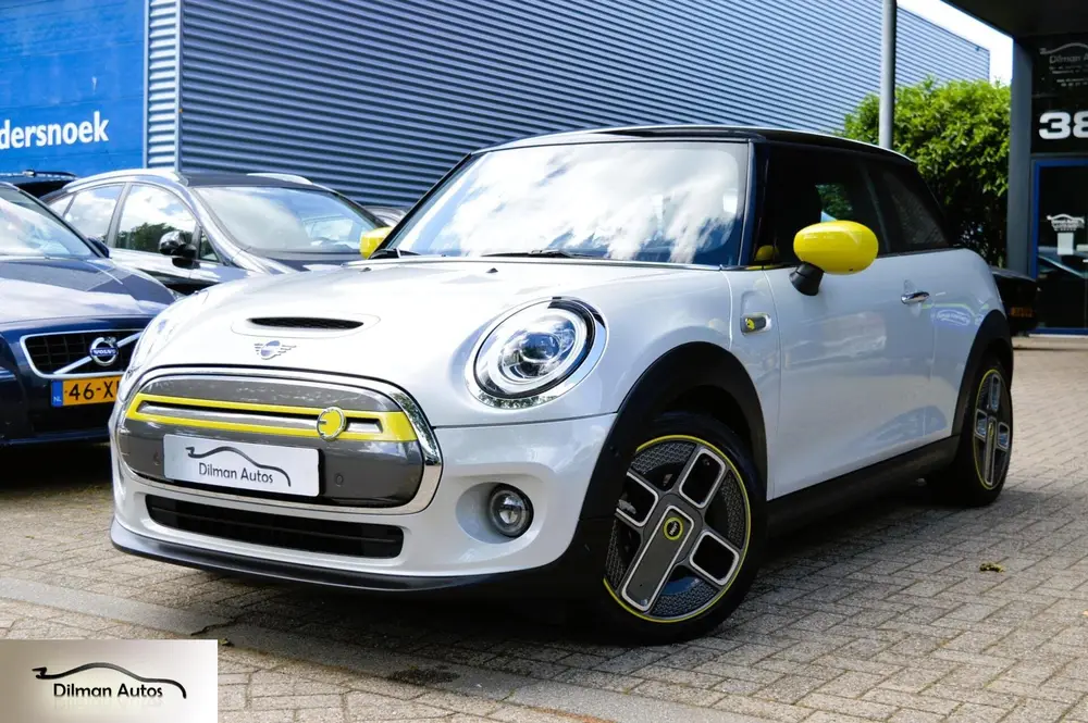 Mini Electric Charged 33 kWh (F56)Leder uit 2019, foto 2