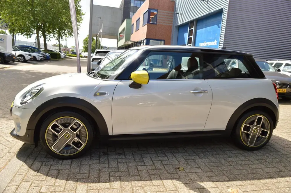 Mini Electric Charged 33 kWh (F56)Leder uit 2019, foto 5