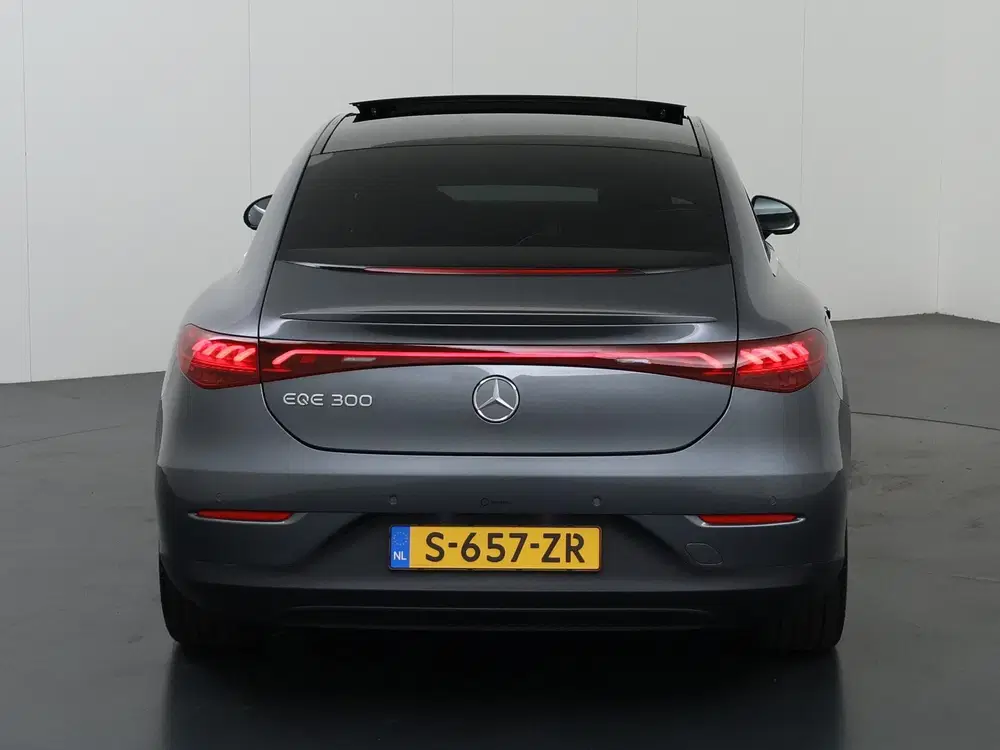 Mercedes-Benz EQE 300 Business Line 89 kWh uit 2023, foto 4