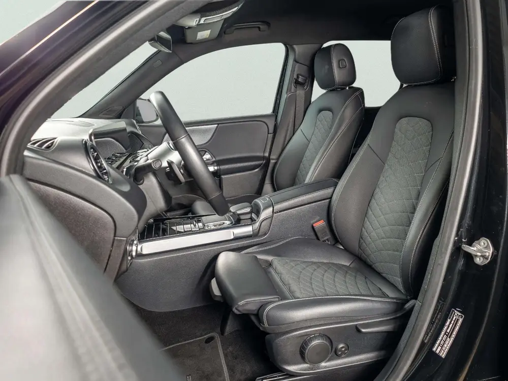 Mercedes-Benz GLB 200 Business Solution AMG uit 2021, foto 9