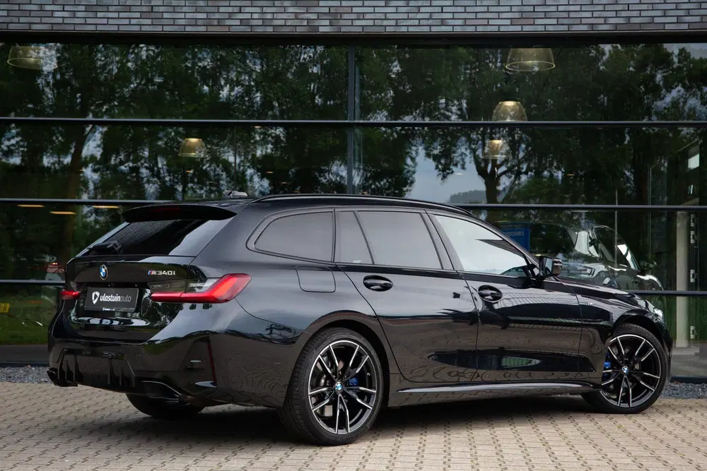 BMW 3-serie 3 Serie Touring M340i xDrive 374PK uit 2023, foto 2