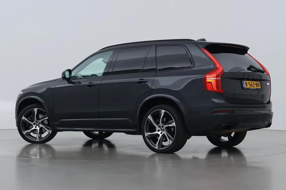 Volvo XC90 T8 R-Design uit 2021, foto 2