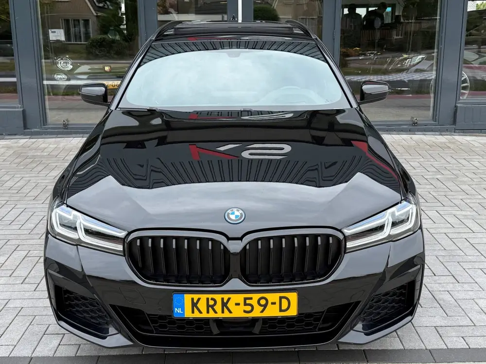 BMW 5-serie 530e Business M Pano Laser HUD Camera uit 2022, foto 3
